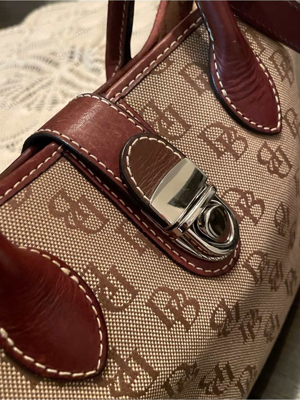 Dooney & Bourke Signature monogram satchel crossbody 🥳🥳❌❌ - Picture 4 of 12